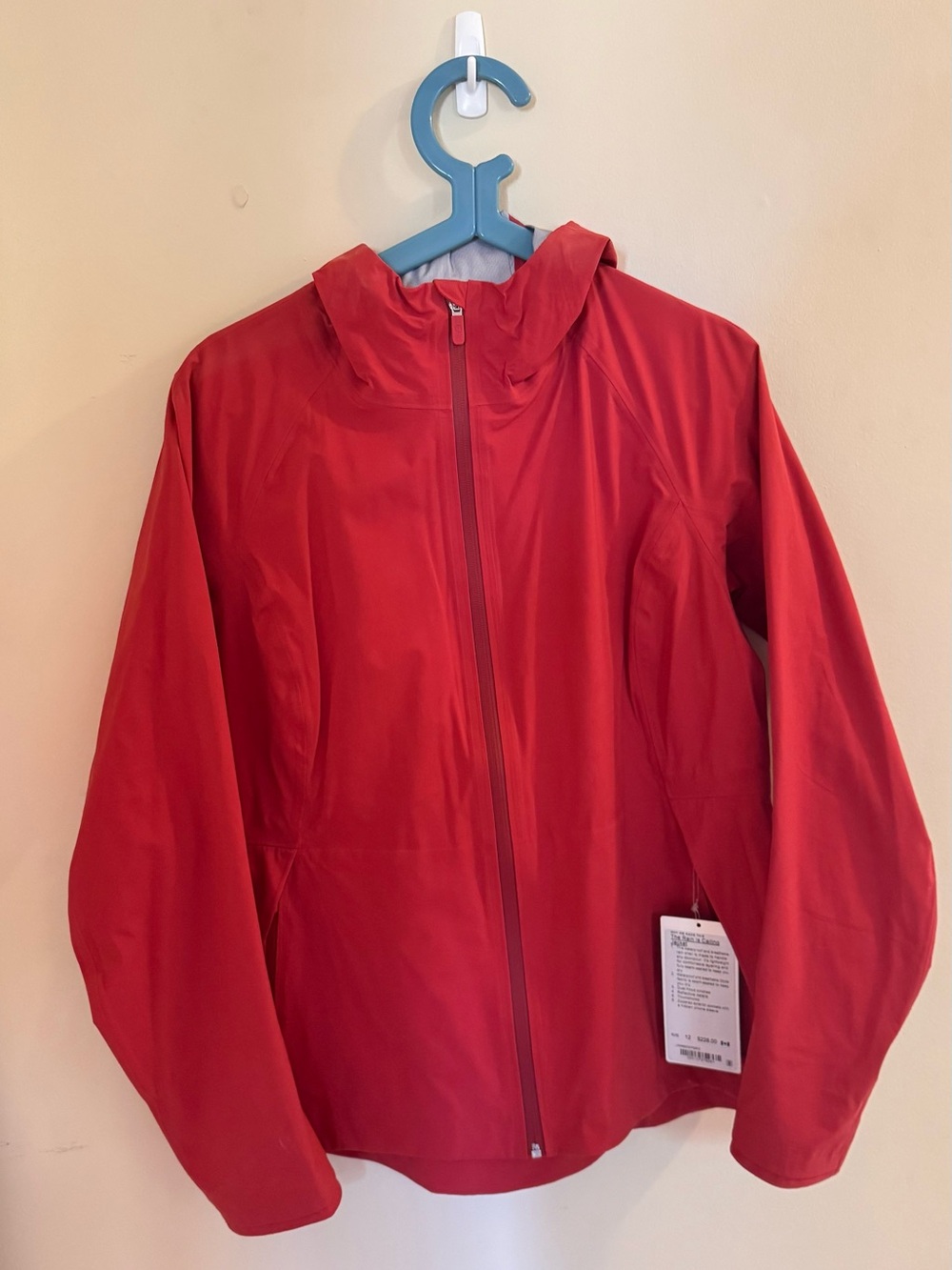 lululemon athletica The Rain is Calling Seawheeze Red Lightweight Women’s Jacket